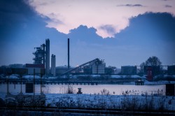 fodis - Industrie am späten Abend